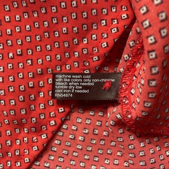 The Limited Sleeveless Button Down Blouse - Picture 9 of 10